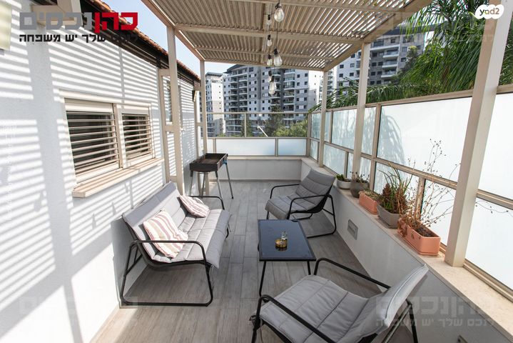 גג/ פנטהאוז, א.ד. גורדון, רמות רמז, חיפה