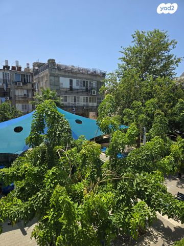 דירה, הרב הרצוג 5, לב העיר, בת ים