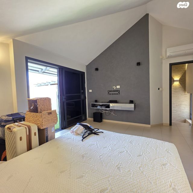 דו משפחתי, דן, גני מנחם, באר יעקב