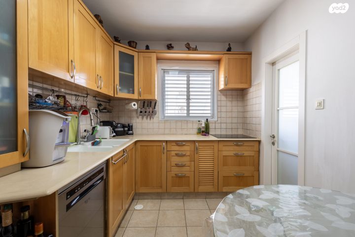 דירה, כפר סבא