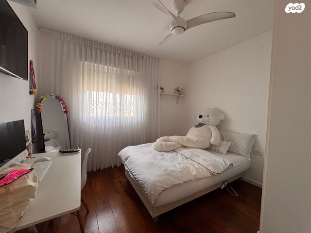 דו משפחתי, הערבה, אריאל