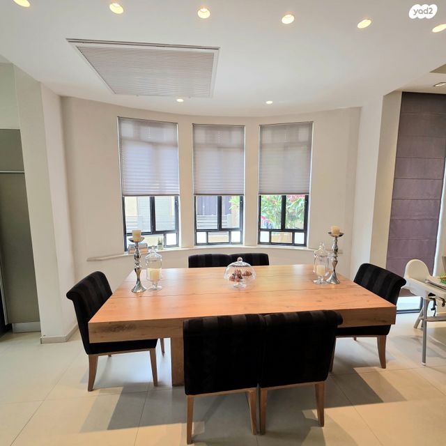 דו משפחתי, דן, גני מנחם, באר יעקב