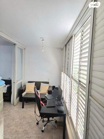 דירה, קרל נטר, אברמוביץ', ראשון לציון