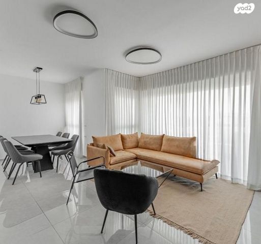 דירה, דונש 5, נווה רם, שיכון מזרחי, רמת גן