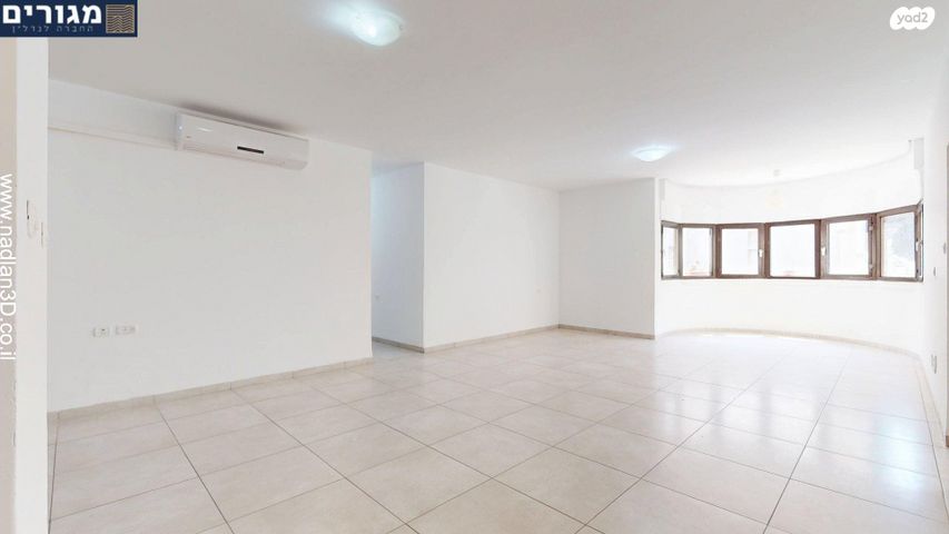 דירה, חיים הזז, סביוני הכרמל, חיפה