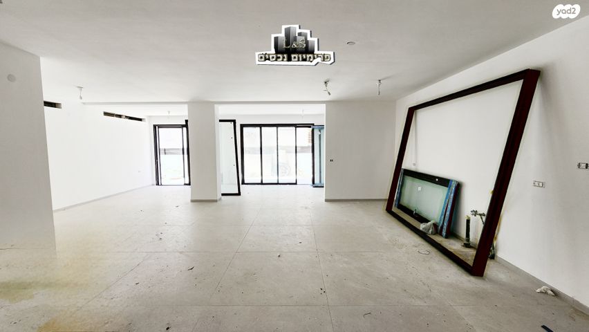 דירת גן, הנרייטה סולד, עיר, מרכז העיר, נהריה