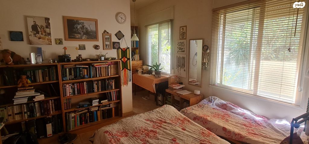 משק חקלאי/ נחלה, מגדל עדר, בת עין, בת עין