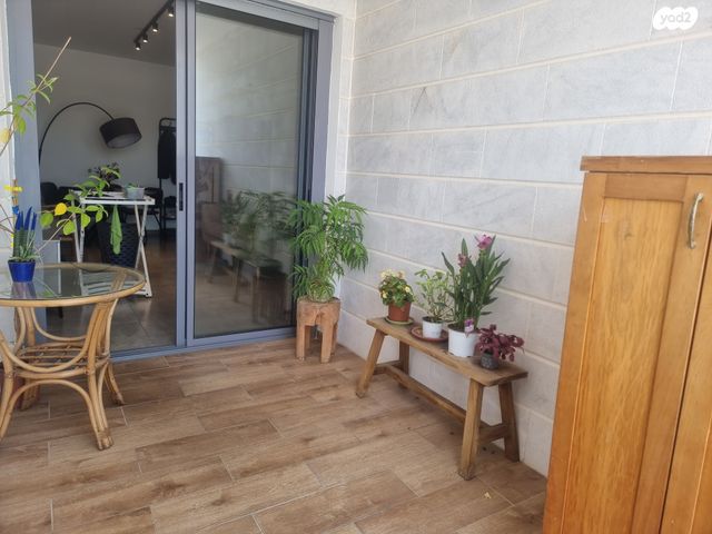 דירה, האחים טרבס, ד' / מערב מרכז העיר, רחובות