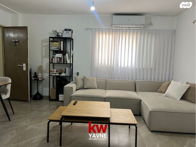 דירה, הרב בוכריס, נאות אשכול, יבנה