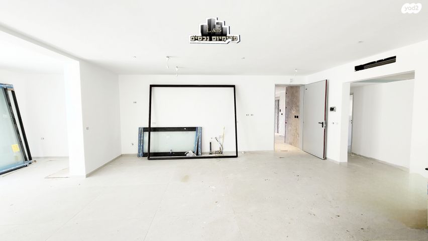 דירת גן, הנרייטה סולד, עיר, מרכז העיר, נהריה