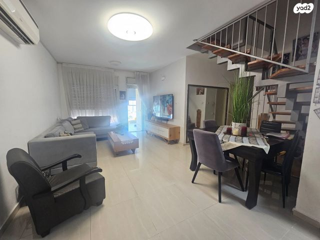 דופלקס, גרשון ש"ץ 10, נאות שמיר, רמלה