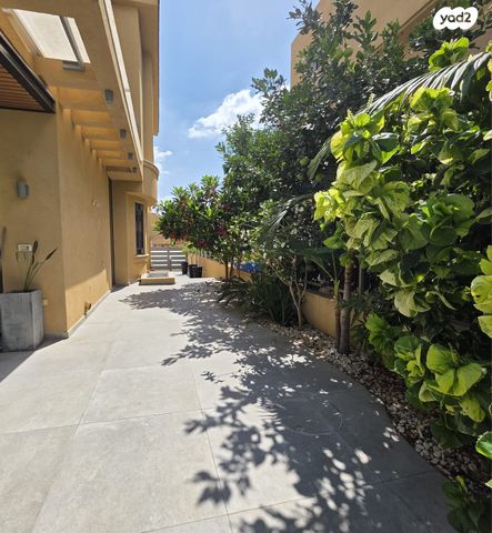 דו משפחתי, דן, גני מנחם, באר יעקב