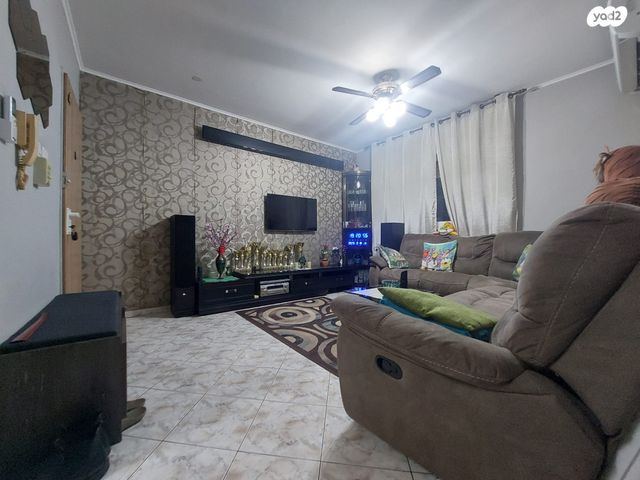 דירה, נירים, גני אביב, לוד