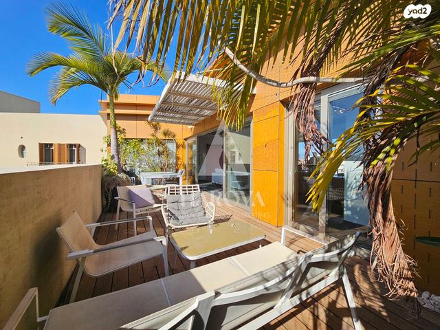 גג/ פנטהאוז, אלעזר בן עזריה, צפון יפו, המושבה האמריקאית-גרמנית, תל אביב יפו