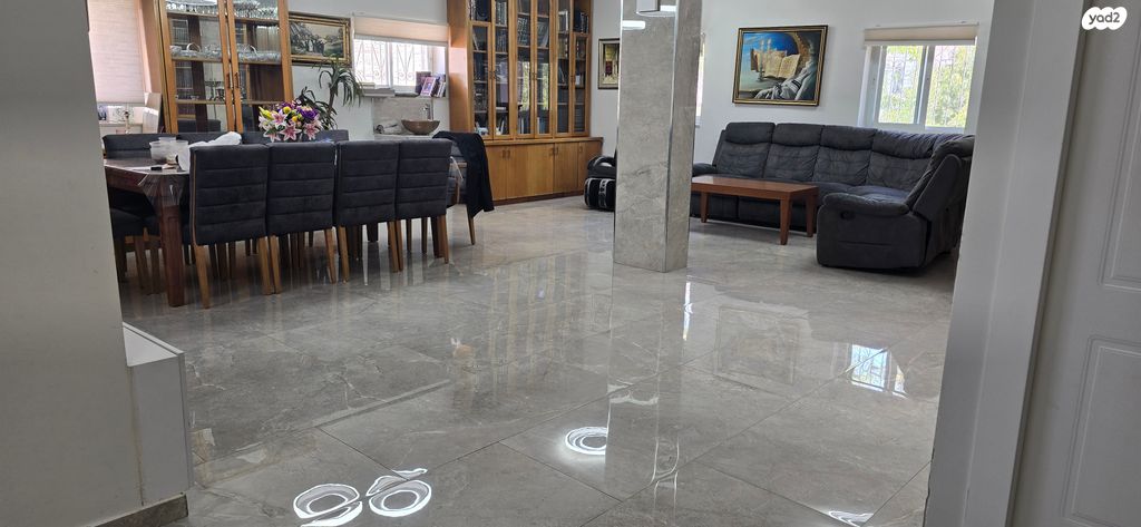 דירה, הרב יצחק חי טייב, הר נוף, ירושלים