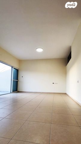 דו משפחתי, שערי תקווה, שערי תקווה