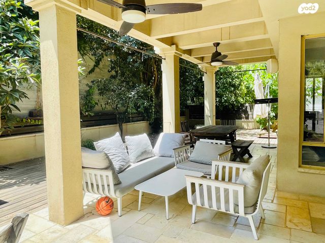 בית פרטי/ קוטג', יקינטון, מתחם 19 - 20 (מתחם הפרחים), הוד השרון