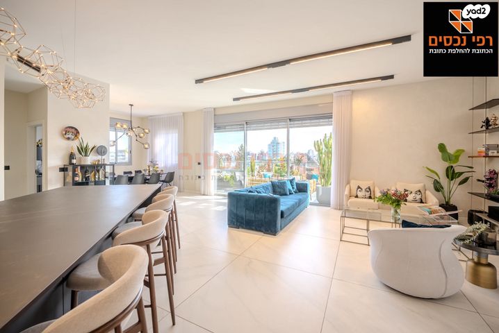 גג/ פנטהאוז, שינקין, גבעתיים