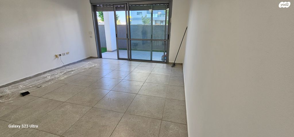 דירת גן, נתיבות