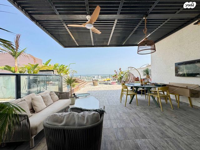 גג/ פנטהאוז, יגאל אלון, מרכז, הרצליה