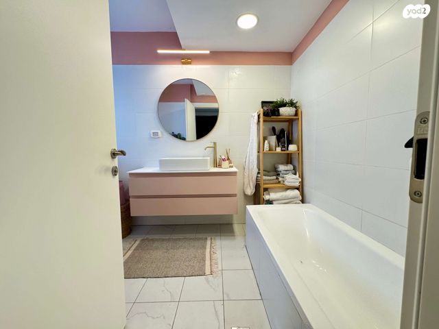 גג/ פנטהאוז, יגאל אלון, מרכז, הרצליה