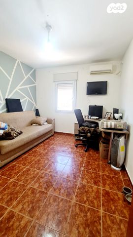 דירה, יפה נוף, הראשונים, שלומי