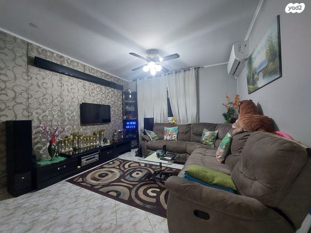 דירה, נירים, גני אביב, לוד