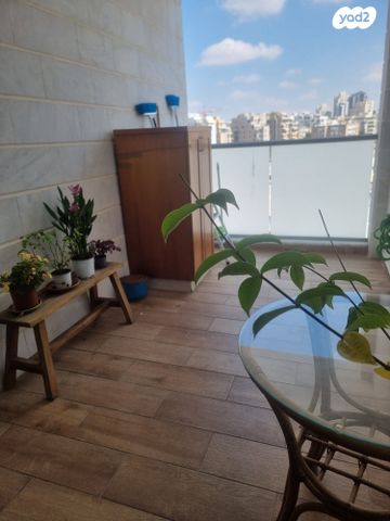 דירה, האחים טרבס, ד' / מערב מרכז העיר, רחובות