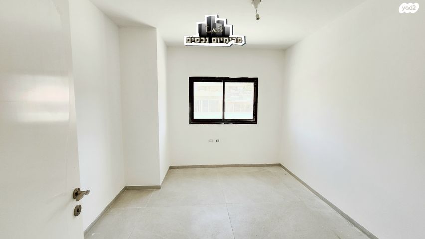 דירת גן, הנרייטה סולד, עיר, מרכז העיר, נהריה