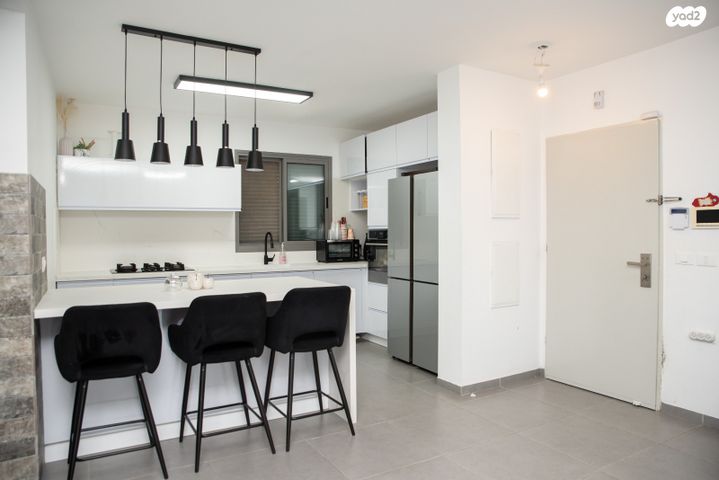 גדרה הצעירה