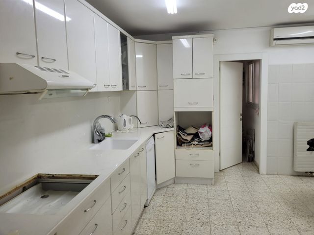 דירה, שבתאי הנגבי, גילה, ירושלים