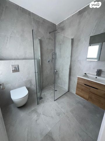 דירה, השקדים, מרכז העיר, סביניה, הוותיקה, קרית ביאליק