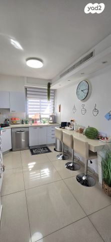 דירה, יצחק רבין 40, קרית רבין, חולון