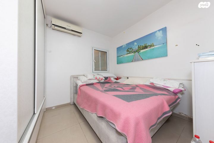 דירת גן, האירוס, נאות הדרים (חבצלת הצעירה), קרית עקרון