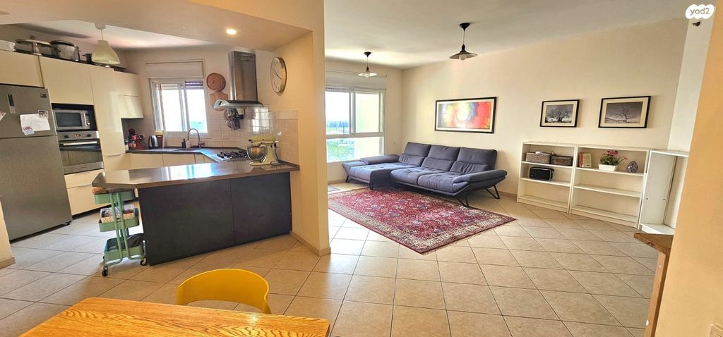 דירה, מתחם 200, הוד השרון