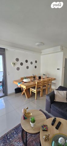 דירה, יצחק רבין 40, קרית רבין, חולון