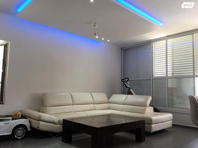 דירה, זאב ז'בוטינסקי, אגרובנק, חולון