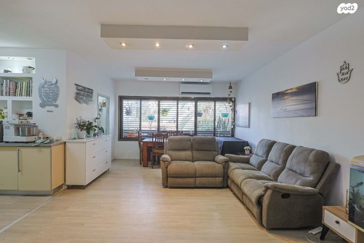 דירה, הוד השרון