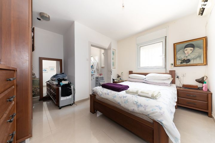 דירת גן, האירוס, נאות הדרים (חבצלת הצעירה), קרית עקרון