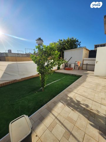 בית פרטי/ קוטג', ברנהרד והרמן צונדק, רמות, באר שבע