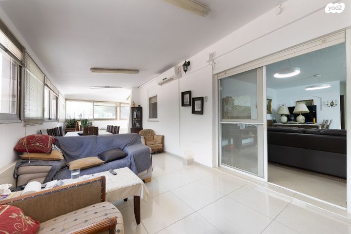 דירת גן, האירוס, נאות הדרים (חבצלת הצעירה), קרית עקרון