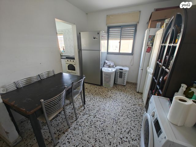 דירה, בן גוריון, שדרות