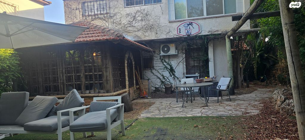 בית פרטי/ קוטג', הגדודים 1, נווה מגן, רמת השרון