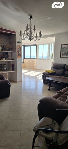 דירה, האדמו"ר מרוז'ין, הר נוף, ירושלים