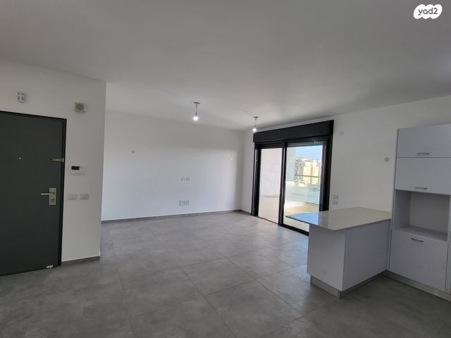 דירה, דרך זאב ז'בוטינסקי 10, לב המושבה / מרכז העיר, פתח תקווה