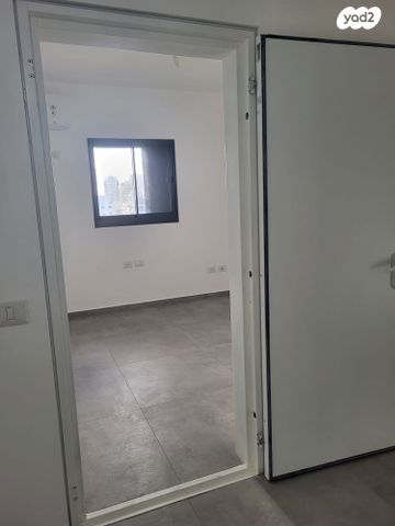 דירה, דרך זאב ז'בוטינסקי 10, לב המושבה / מרכז העיר, פתח תקווה