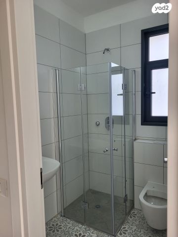 דירה, דרך זאב ז'בוטינסקי 10, לב המושבה / מרכז העיר, פתח תקווה