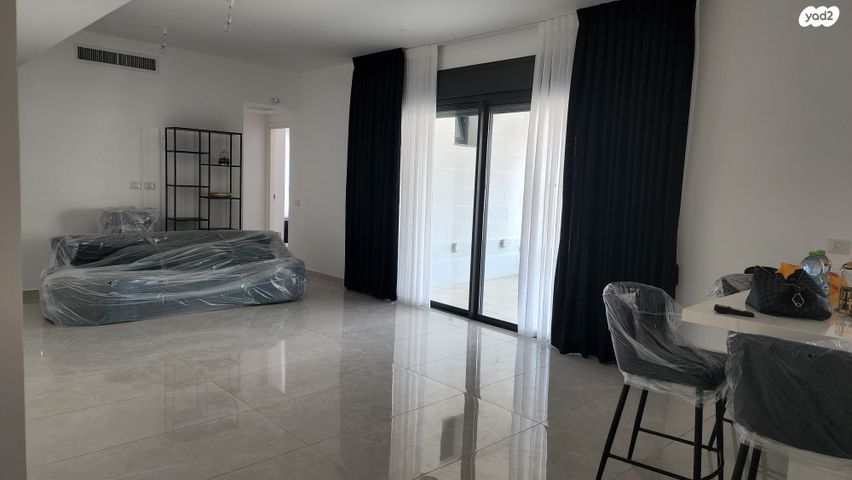 דירה, אור ים, אור עקיבא