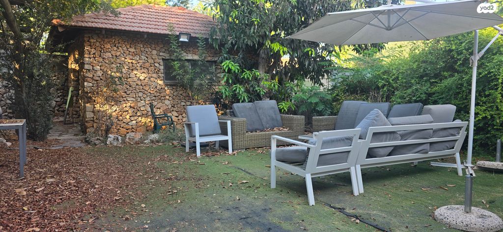 בית פרטי/ קוטג', הגדודים 1, נווה מגן, רמת השרון