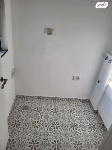 דירה, דרך זאב ז'בוטינסקי 10, לב המושבה / מרכז העיר, פתח תקווה